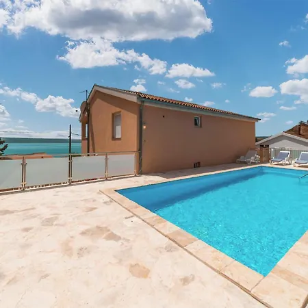 Awesome In With Wifi Holiday home Maslenica